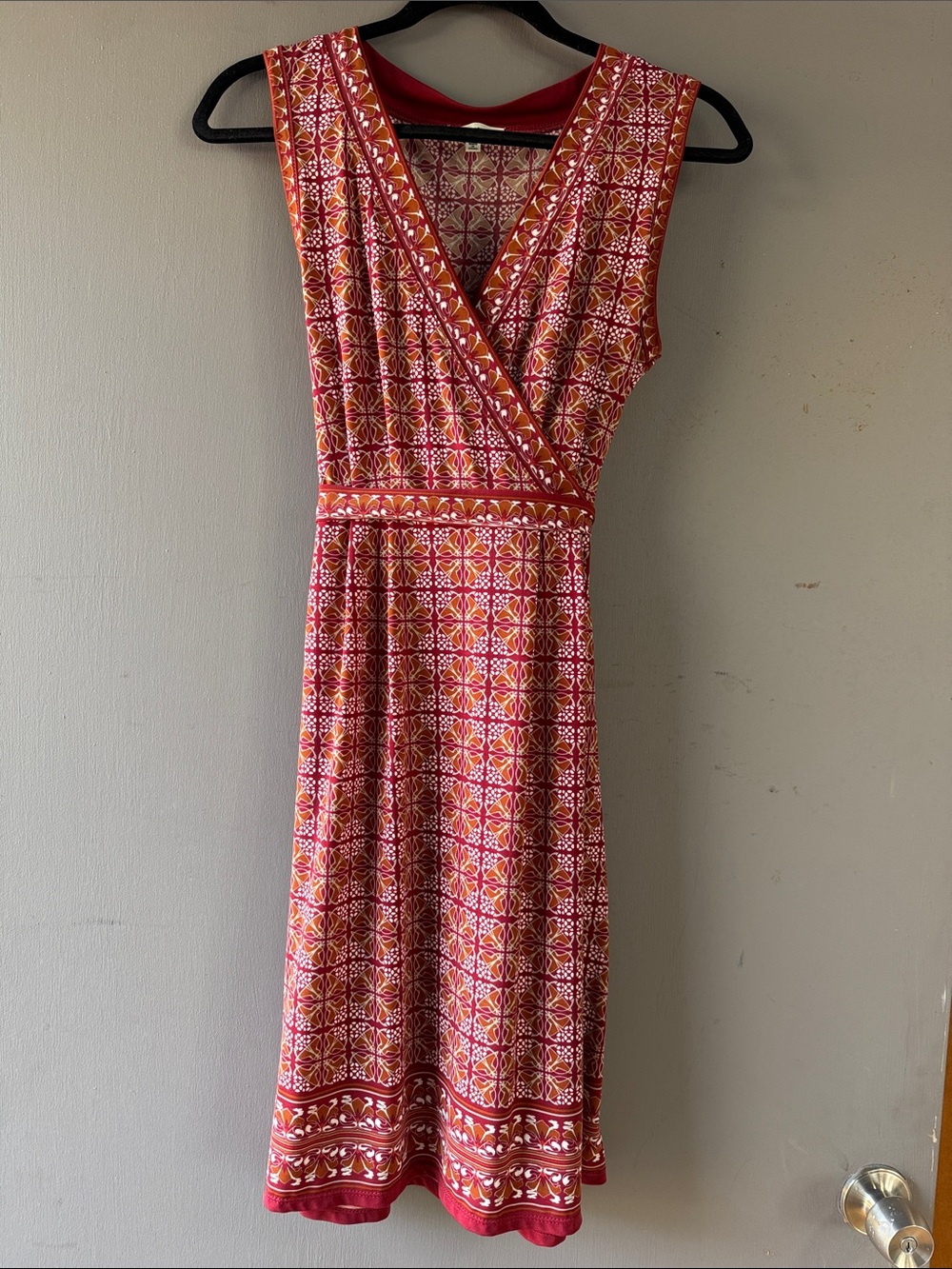 Max Studio Red and Orange Sleeveless Wrap-Style Dress